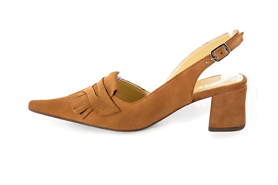 French elegance and refinement for these camel beige dress slingback shoes, 
                available in many subtle leather and colour combinations. Fans of originality will appreciate the fringes and the "Offbeat Rock" side.
To be personalized or not, with your materials and colors.  
                Matching clutches for parties, ceremonies and weddings.   
                You can customize these shoes to perfectly match your tastes or needs, and have a unique model.  
                Choice of leathers, colours, knots and heels. 
                Wide range of materials and shades carefully chosen.  
                Rich collection of flat, low, mid and high heels.  
                Small and large shoe sizes - Florence KOOIJMAN